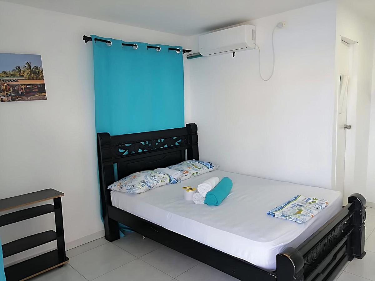 Islander Blue House San Andrés
